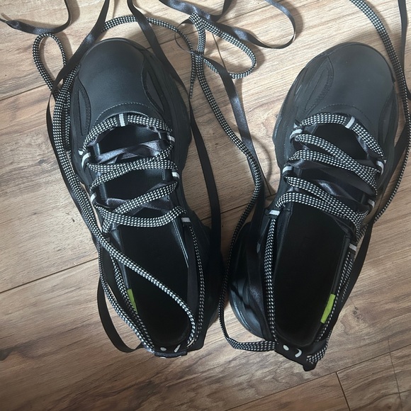 Lazy Oaf Happy Sad Ballet Sneaker - Picture 2 of 4